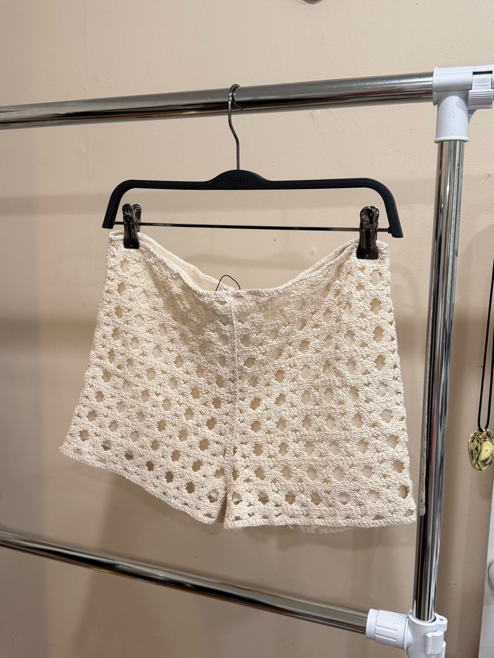 ZARA Crochet Knit Shorts Cream Size M - Picture 2 of 4